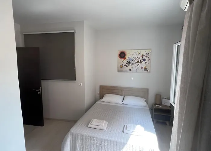 S&E New Port Apartment