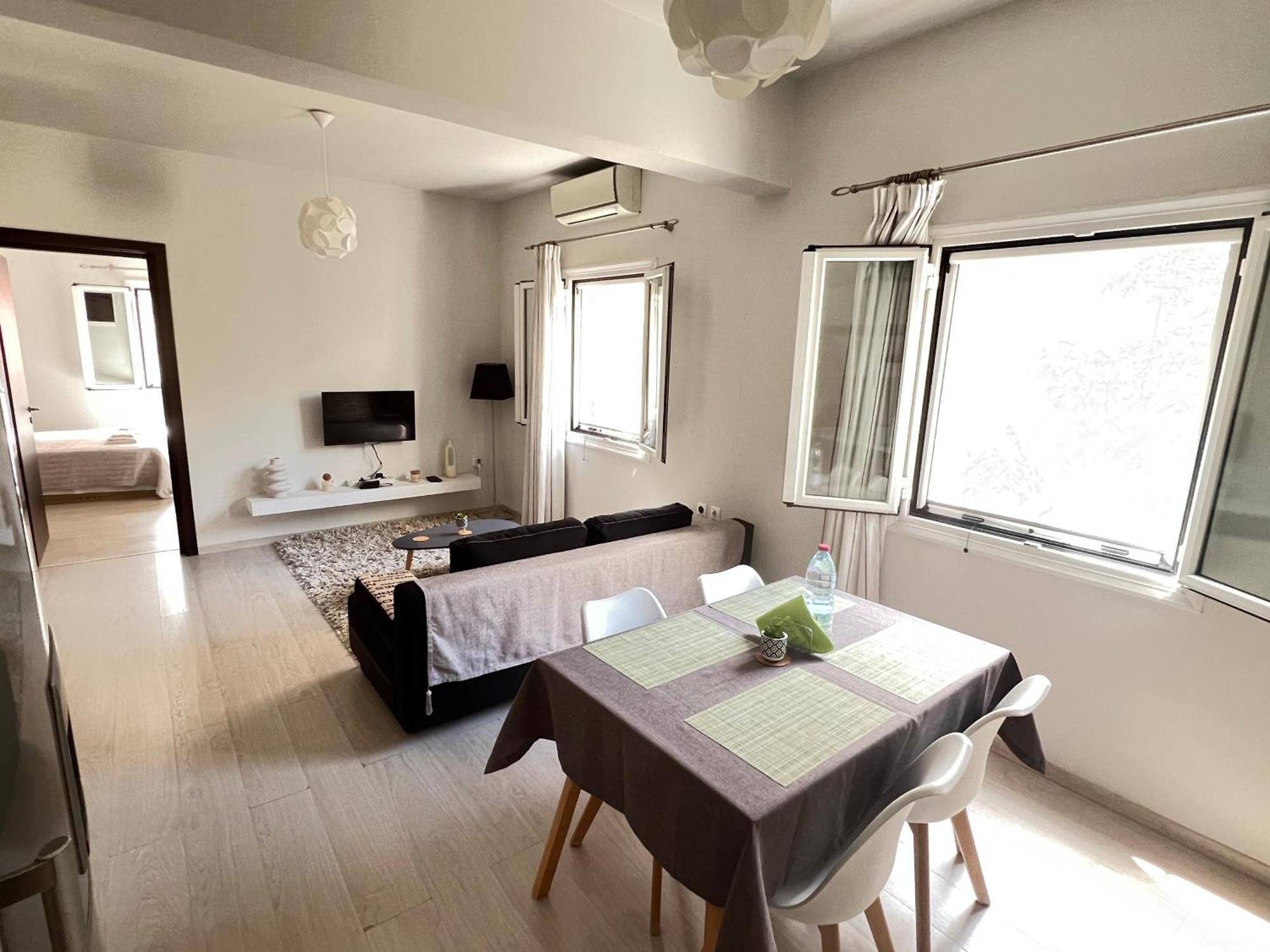 S&e New Port Apartment